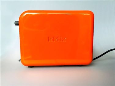 Abbildung: Cooler Toaster chrom/orange